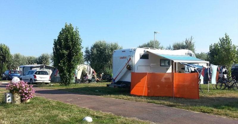 Camping Phare Ouest Saint-Denis-dʼOléron Екстериор снимка