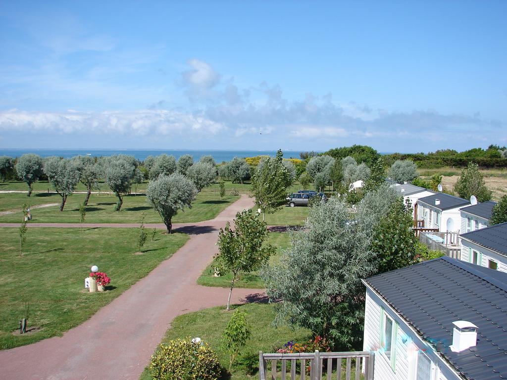 Camping Phare Ouest Saint-Denis-dʼOléron Екстериор снимка