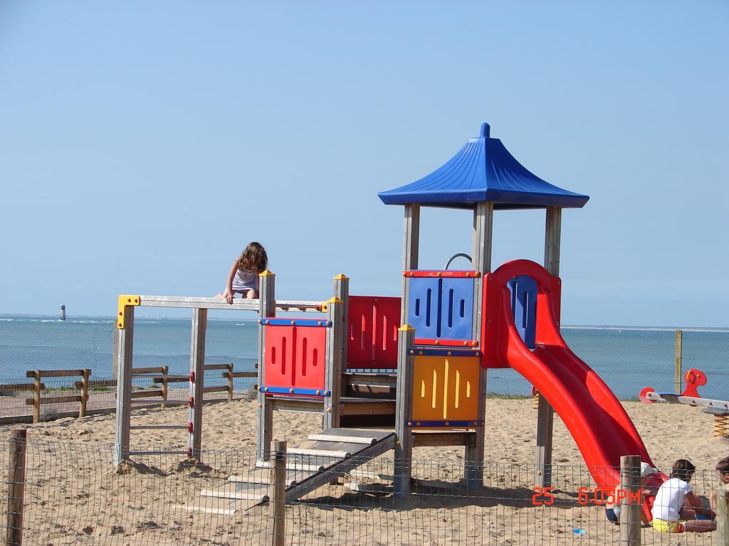 Camping Phare Ouest Saint-Denis-dʼOléron Екстериор снимка