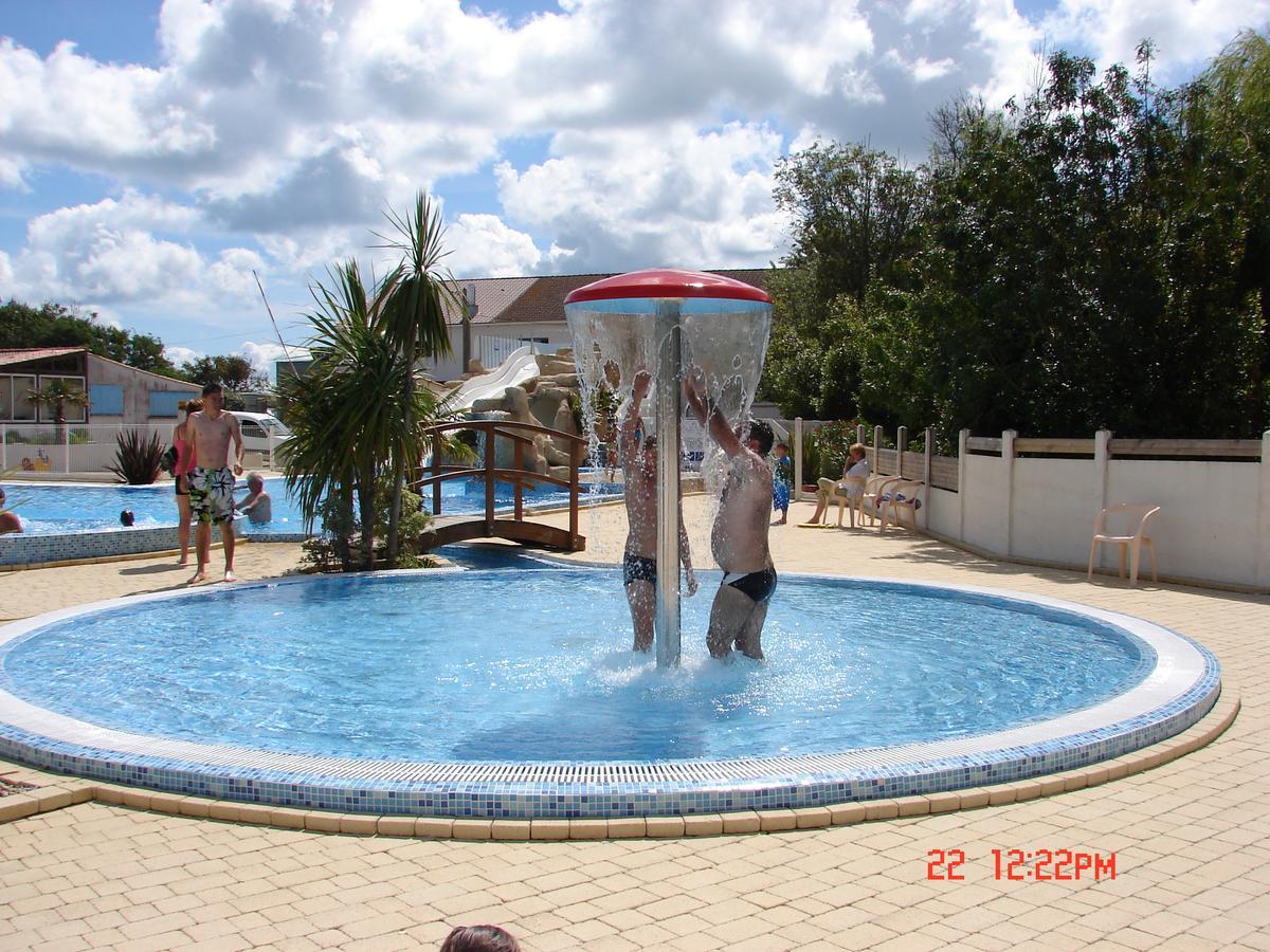 Camping Phare Ouest Saint-Denis-dʼOléron Екстериор снимка